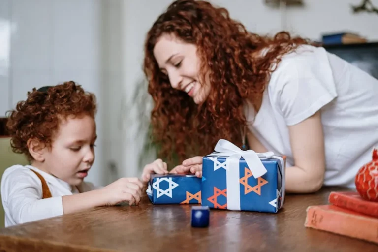 Hanukkah Gift Ideas Examples