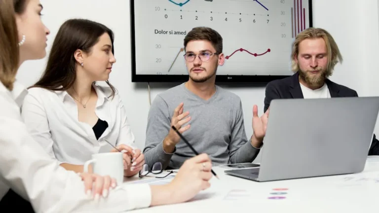 How to Explain Technical Products to Non-Technical Buyers