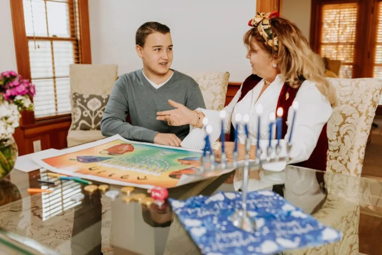 Jewish Holiday Gifts: Beginner Guide